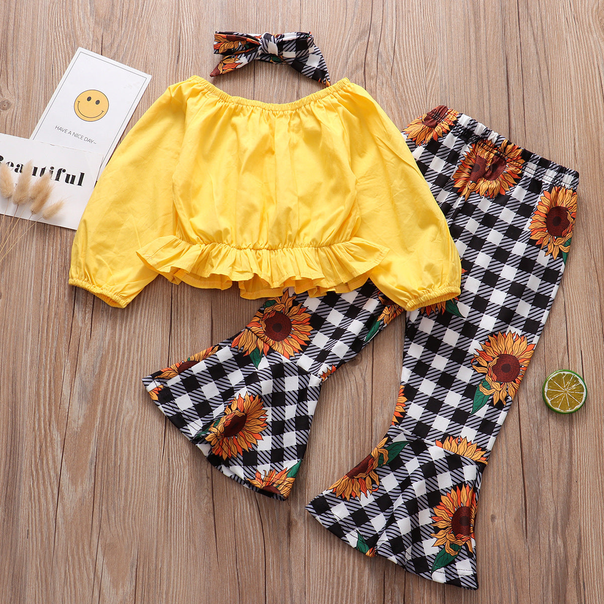 Foreign Trade Childrens Clothing WholesaleAutumn New Style Longsleeved Yellow Blouse  Plaid Sun Flower Trousers Girl Suit 3-piece Set